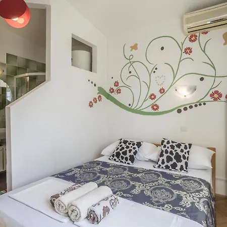 Apartment Keko Jesenice (Split-Dalmatia)